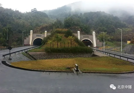 福宁高速公路湾坞隧道